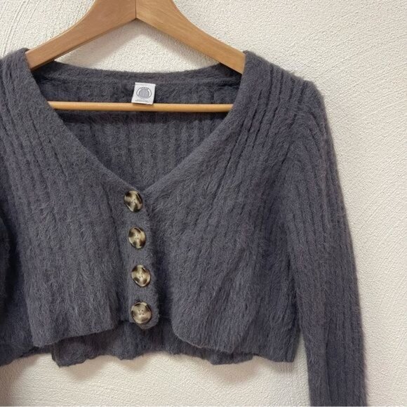 Urban Outfitters Gray Fuzzy Crop Top Cardigan Sz Small SP - Picture 2 of 5